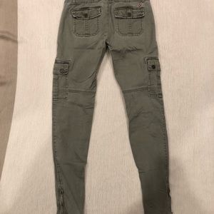 Hollister Cargo Skinny Pants, Olive Green, Size 1 Short